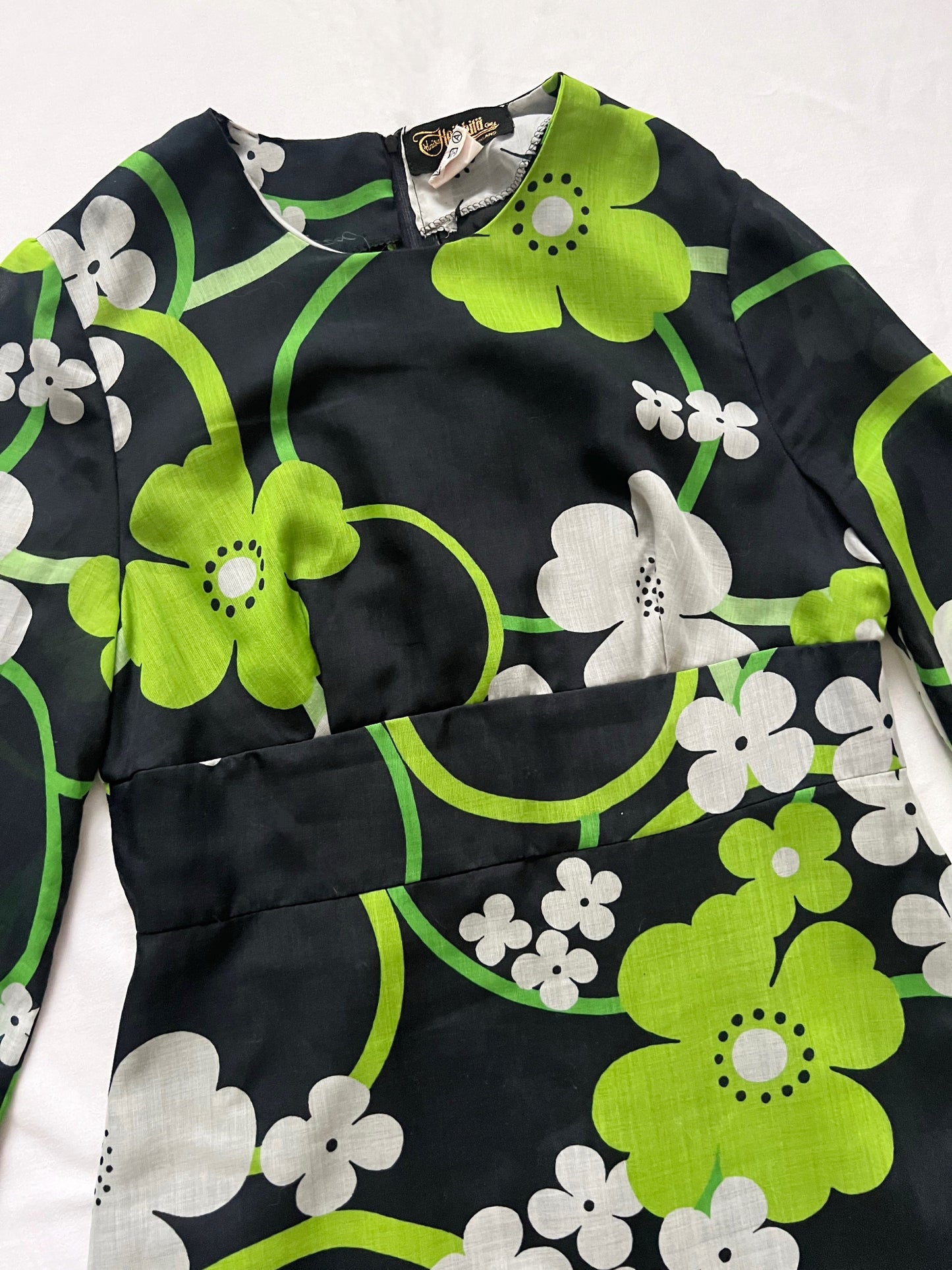 70s dark floral dress, Size M