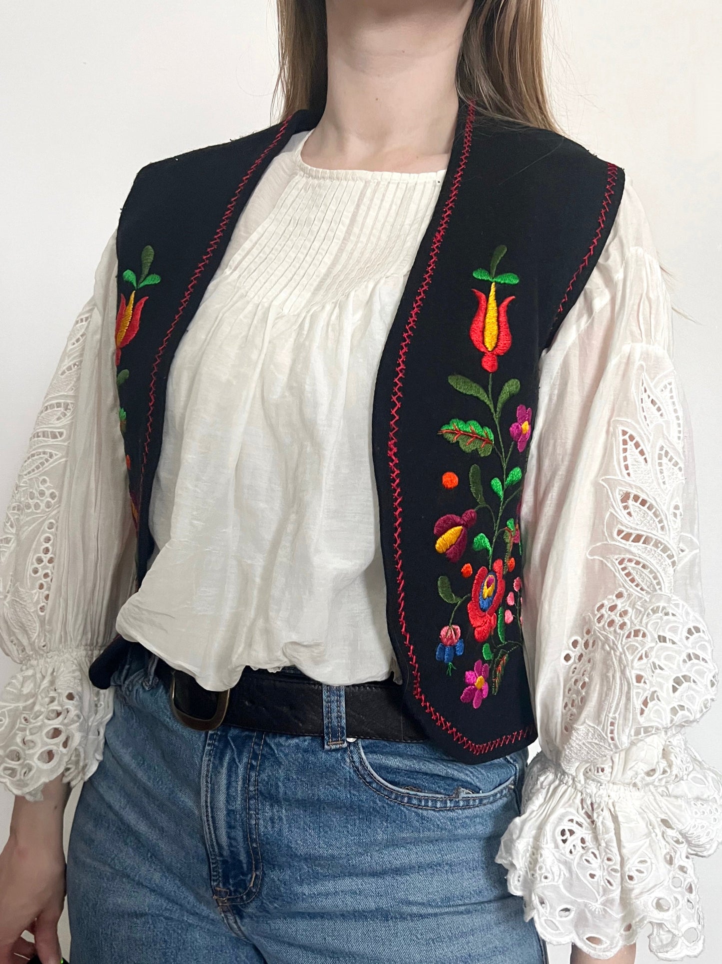 70s Hungarian floral vest, Size S