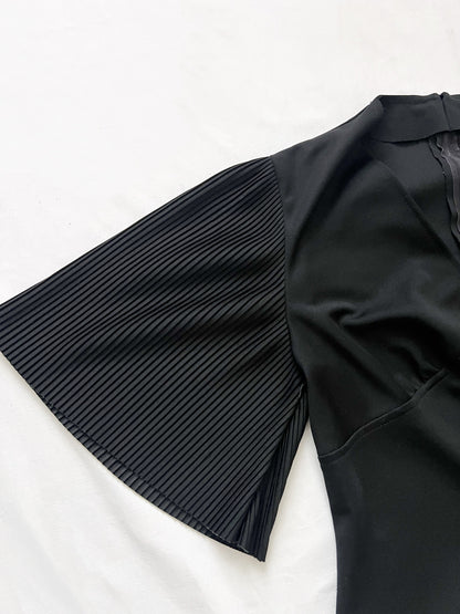 70s black flared sleeves t-shirt, Size S-M