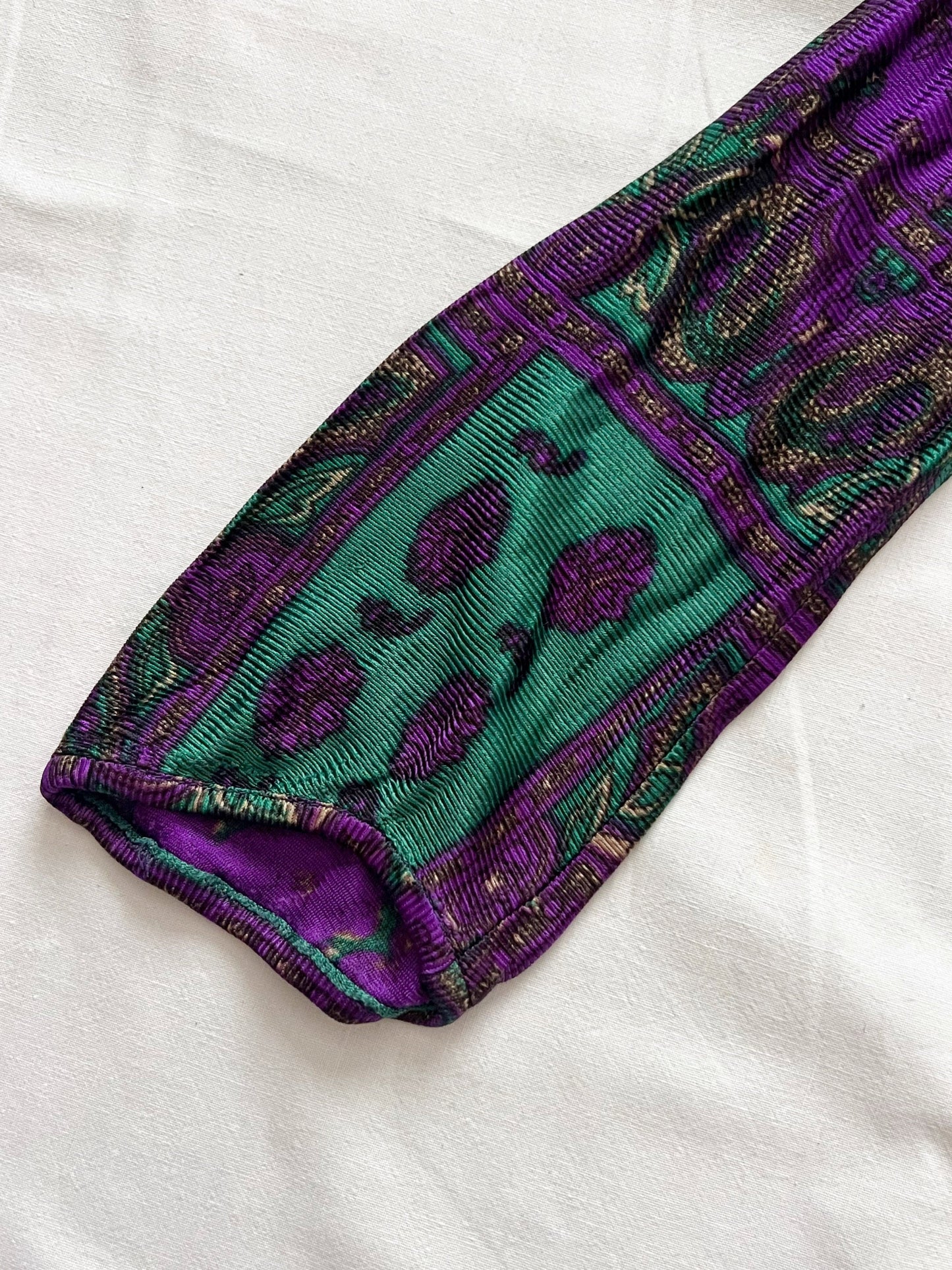 60s green and purple paisley top, Size XS