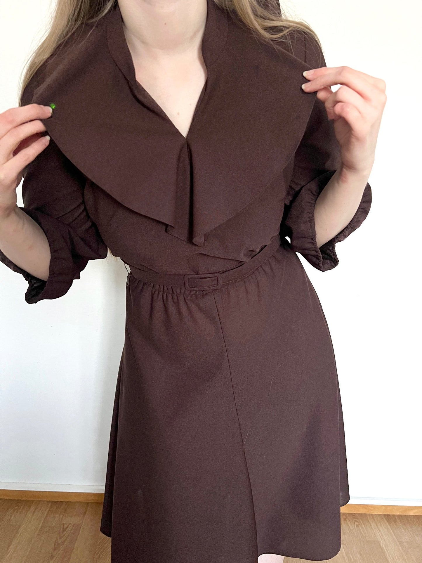 70s brown ruffle dress, Size S-M