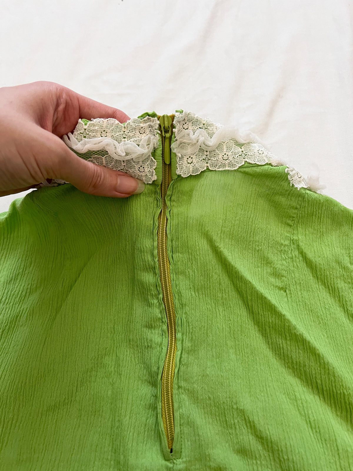 70s Victorian inspired green & lace blouse, Size M