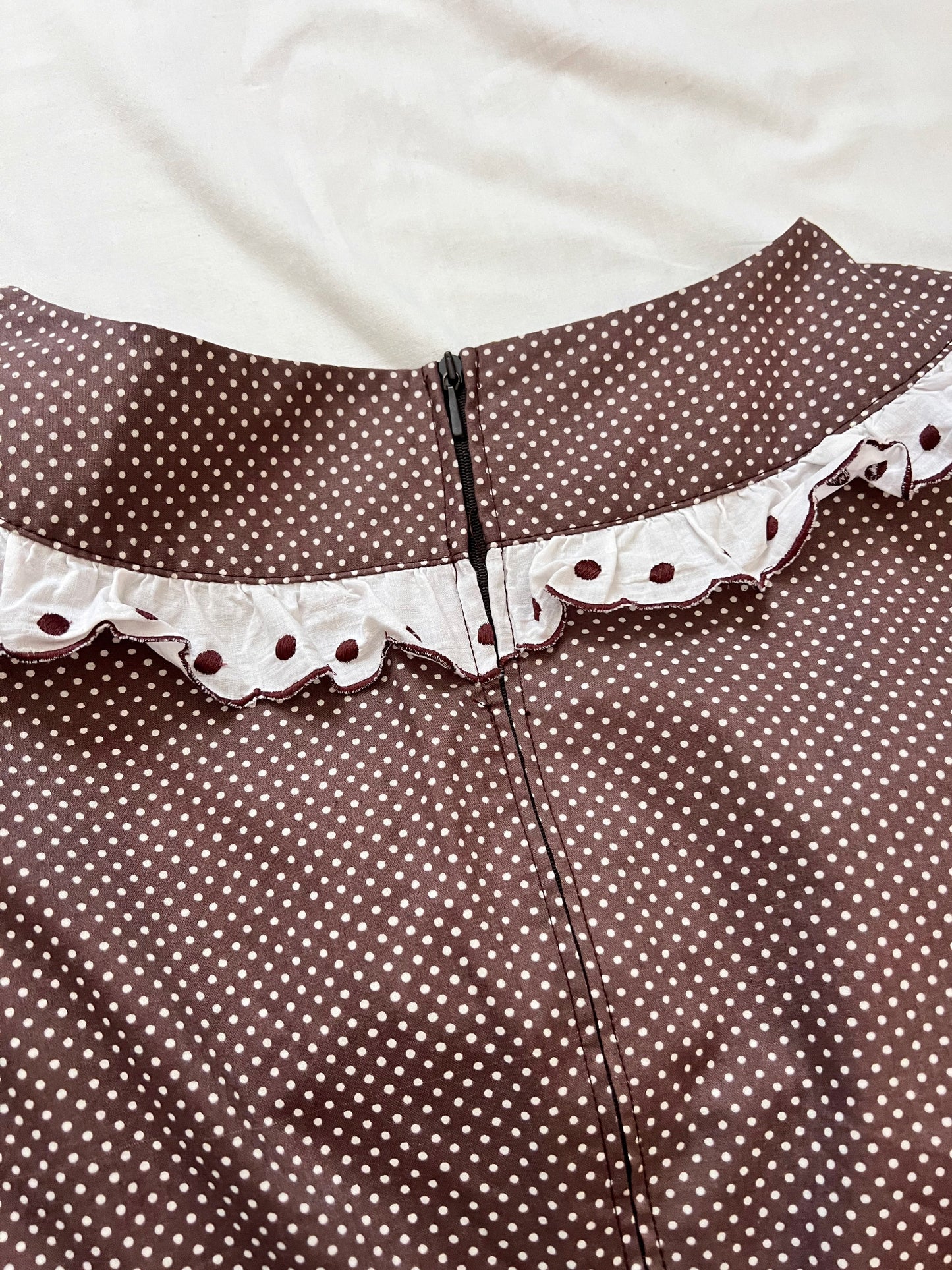 70s brown & white polka dot dress, Size L