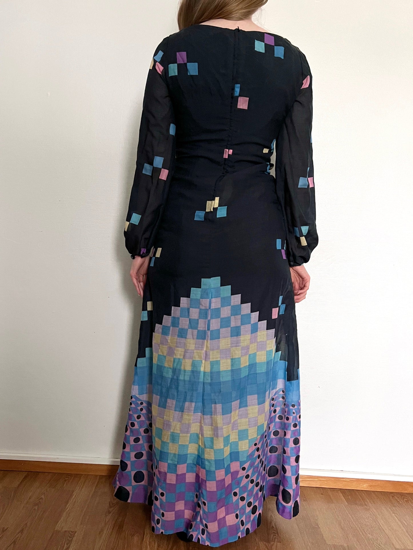 70s maxi pattern dress, Size S