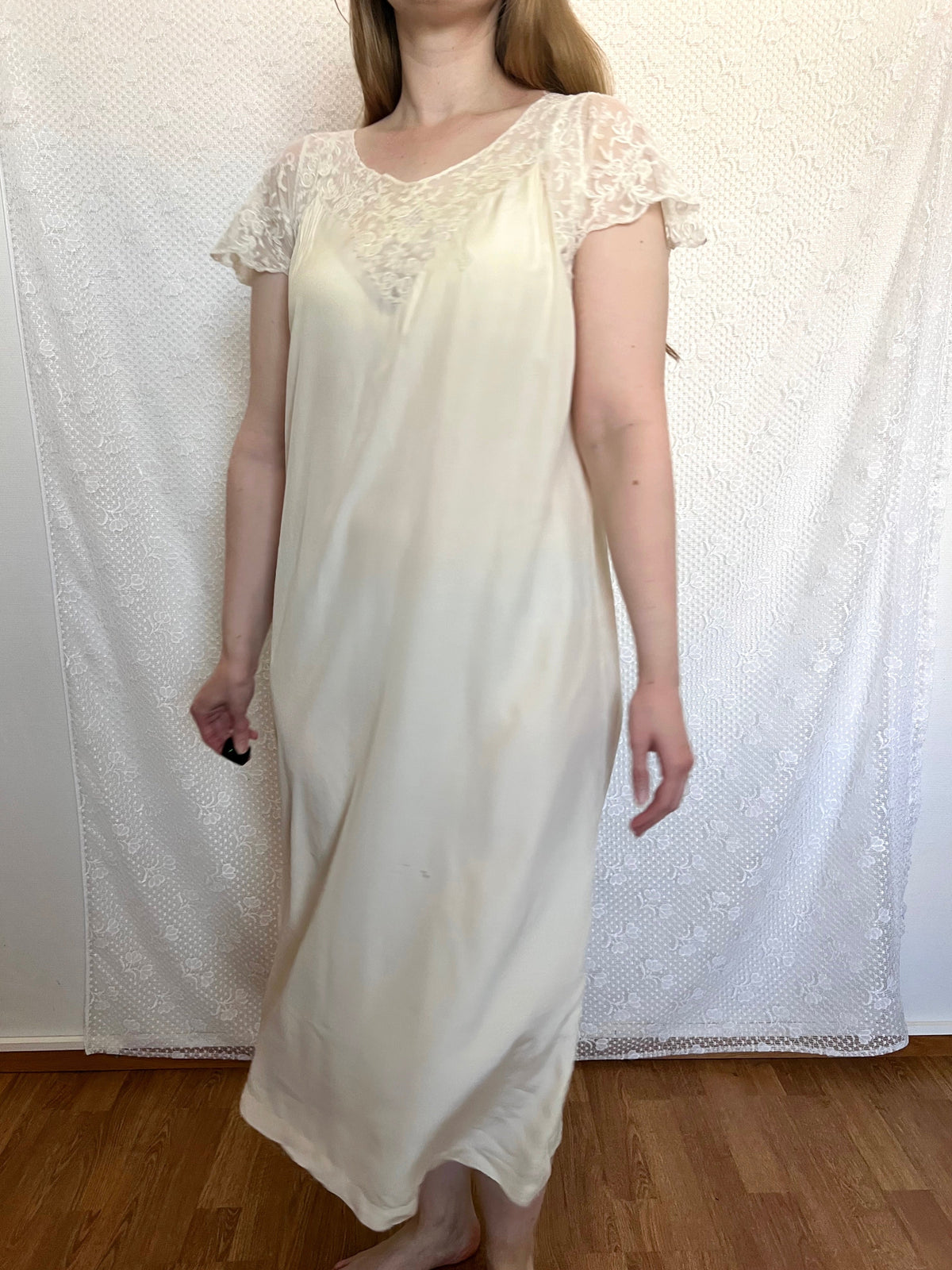 1920s silk white nightgown, Size M-L