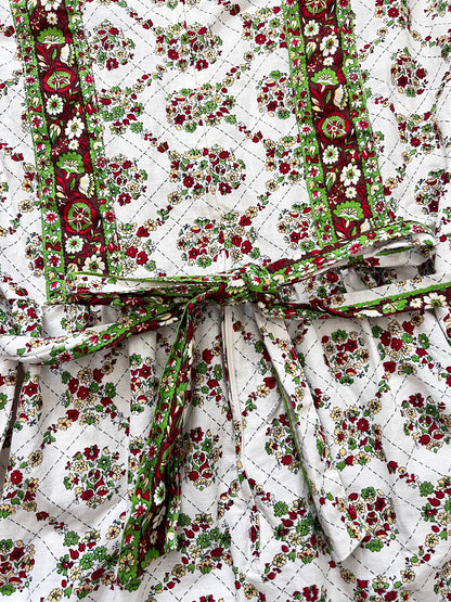 70s white flower pattern dress, Size XS