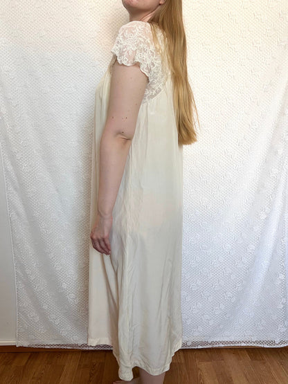 1920s silk white nightgown, Size M-L