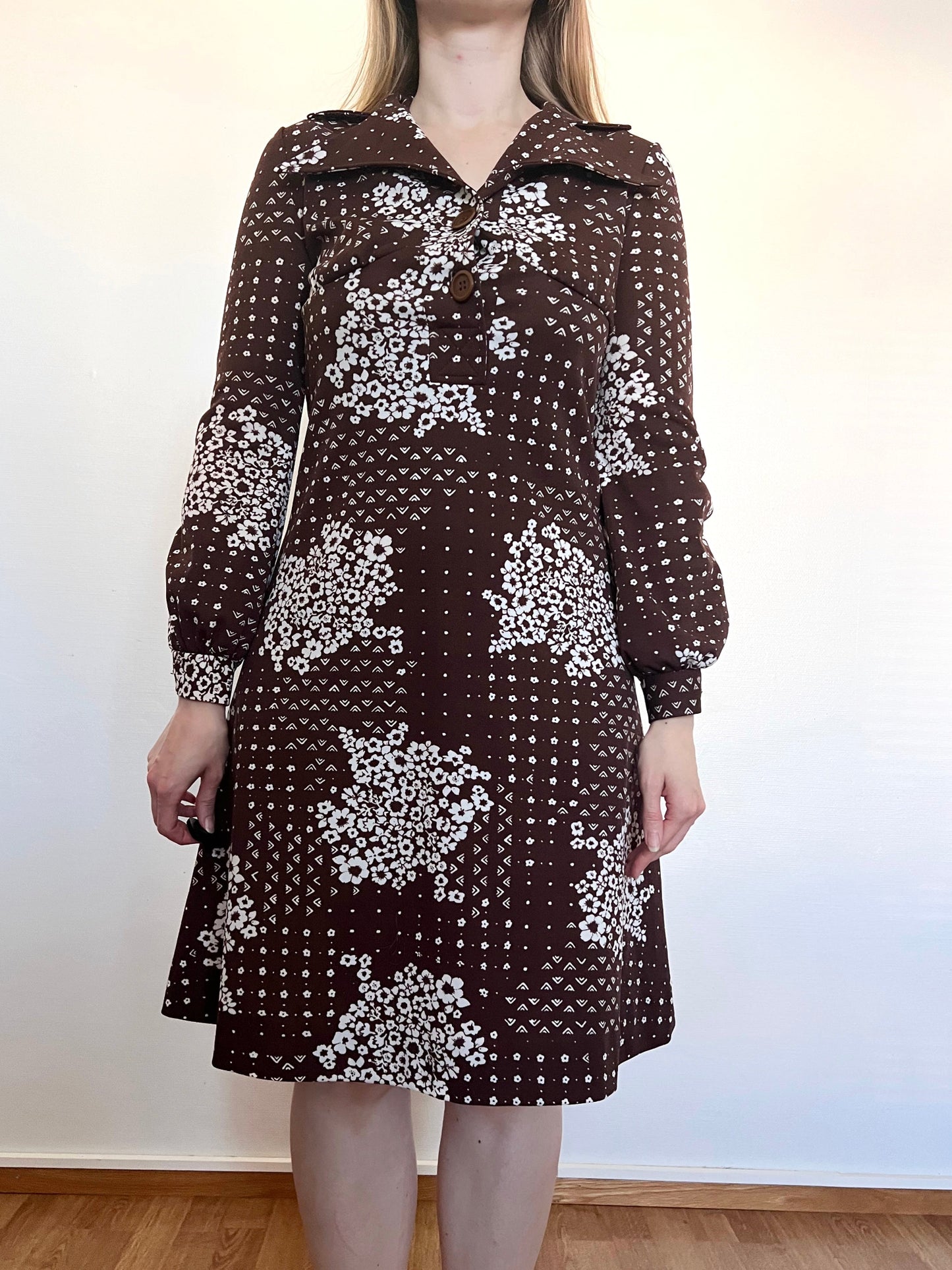 70s brown and white dress, Size S