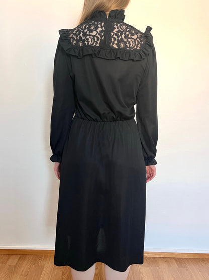 70s black prairie dress, Size M-L