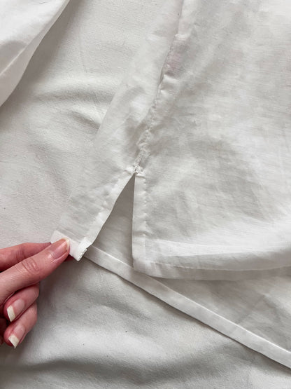 70s blue embroidery blouse, Size M-L