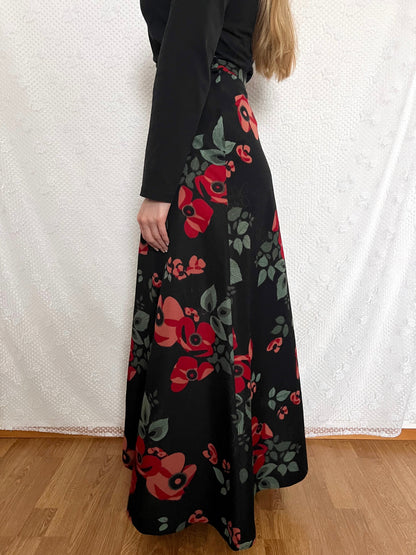 70s black and floral skirt, Size S