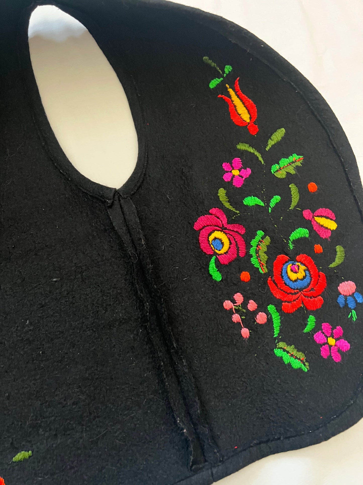 70s Hungarian floral vest, Size S