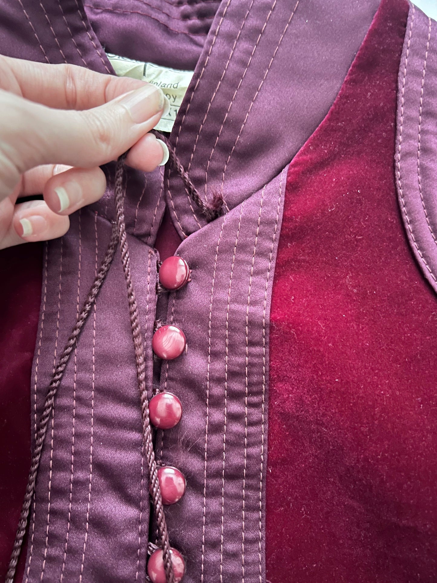 70s Edwardian revival burgundy velvet dress, Size M