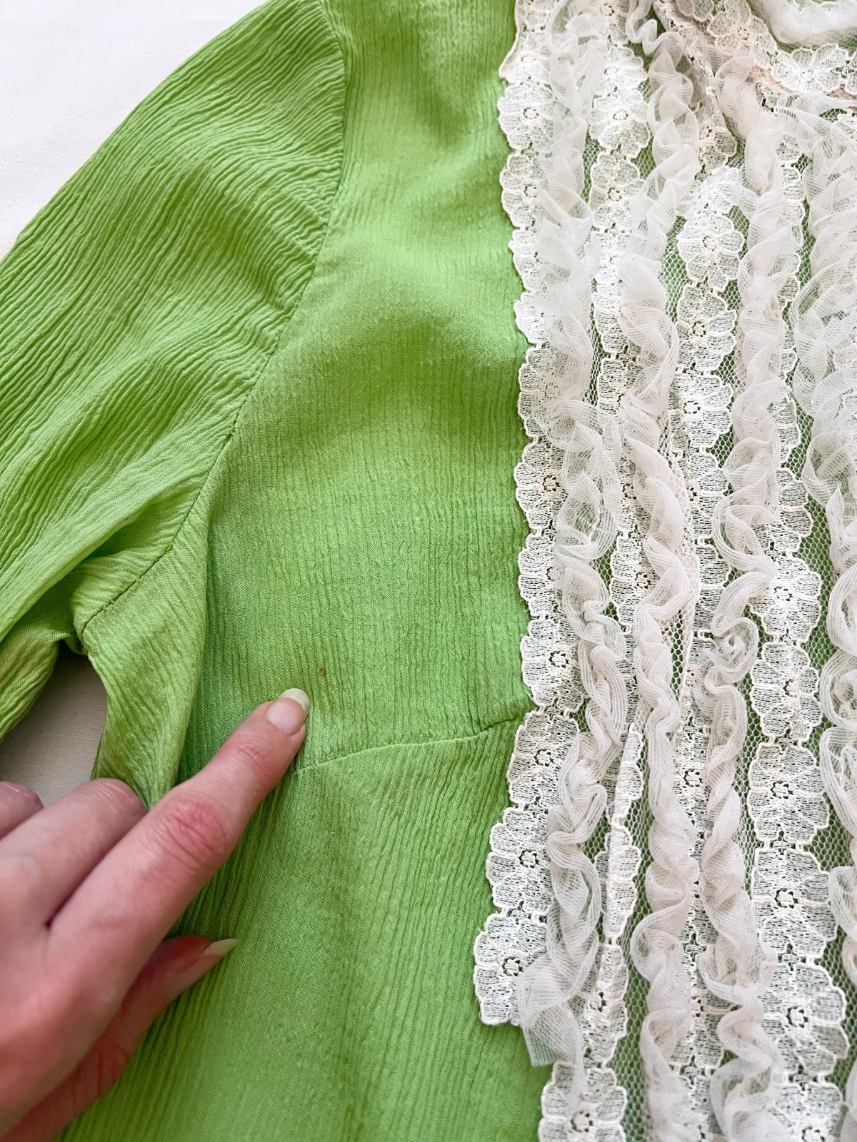 70s Victorian inspired green & lace blouse, Size M