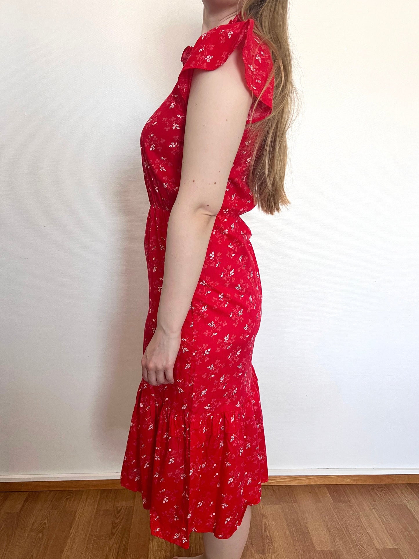 70s red cotton floral dress, Size M