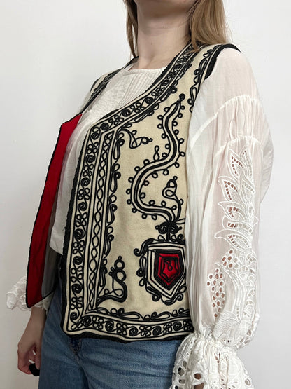 50s/60s Romanian embroidered vest, Size M