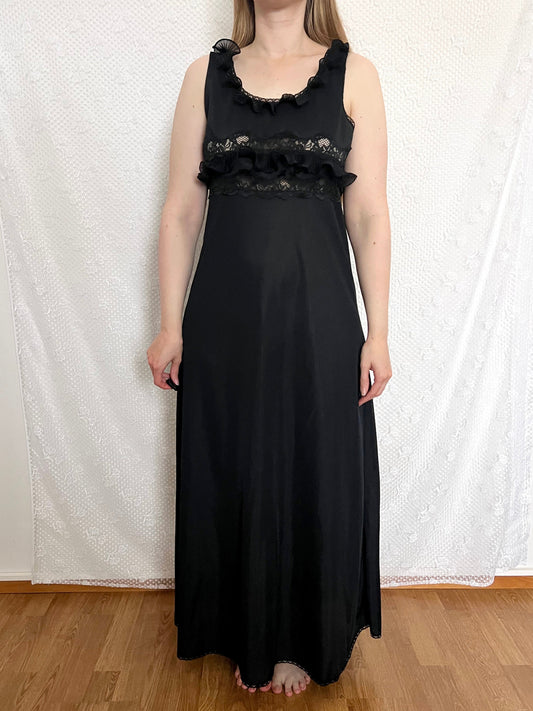 70s black ruffles nightgown, Size M