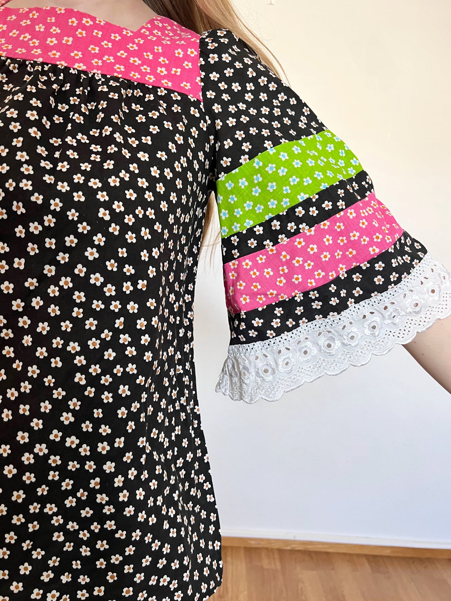 70s Pia & Paula cotton floral top, Size S