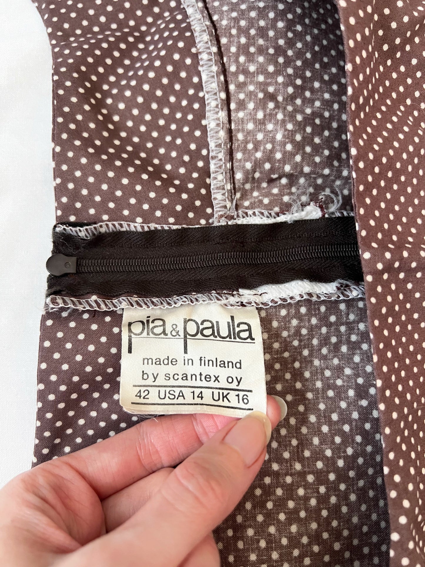 70s brown & white polka dot dress, Size L