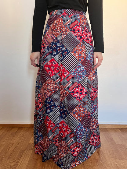 60s/70s red  patchwork pattern skirt, Size S
