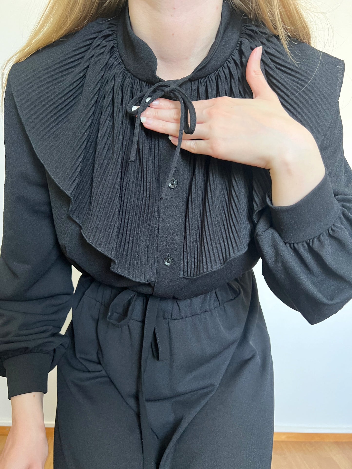 70s black ruffle dress, Size L