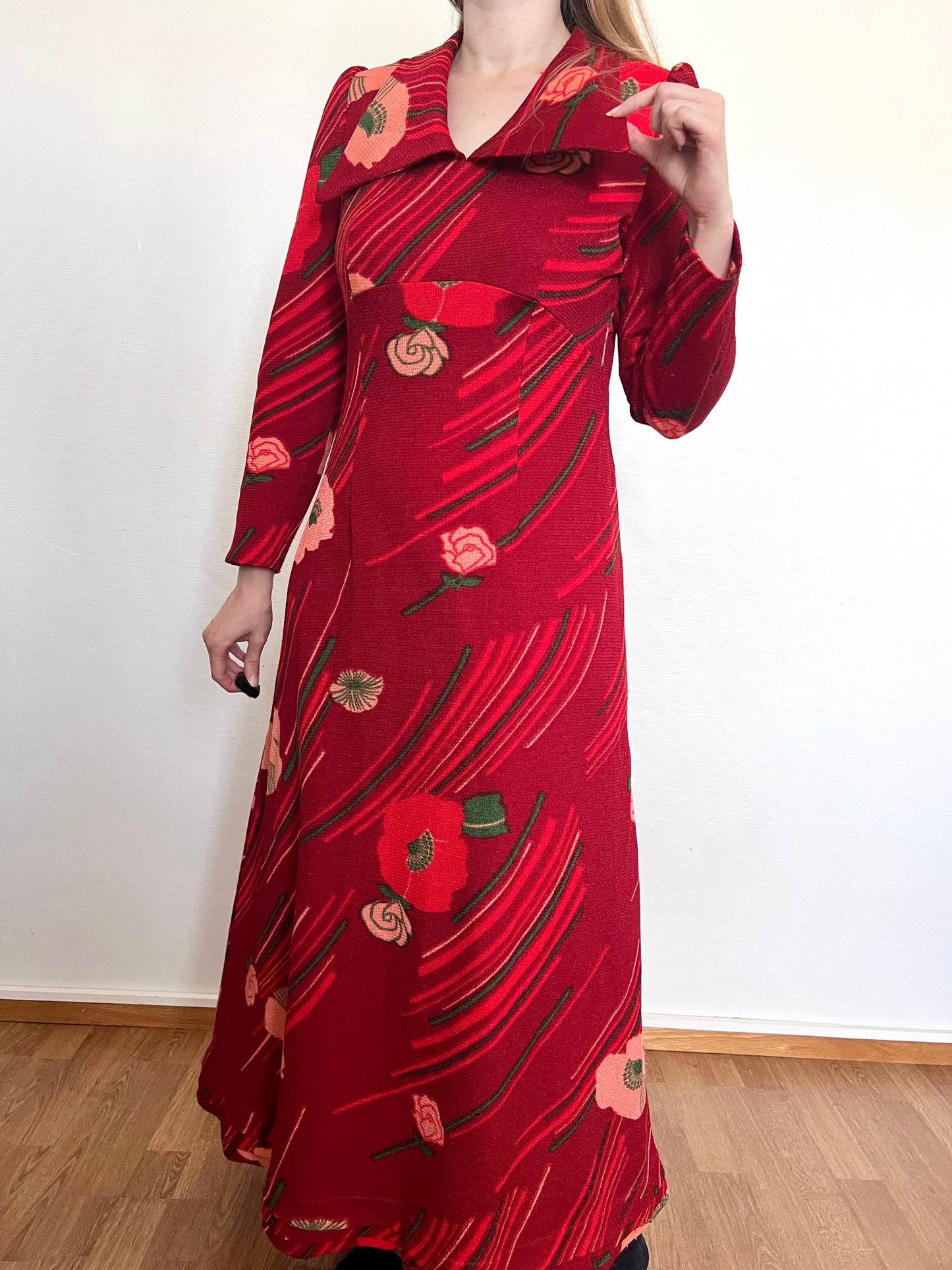 70s red flower maxi dress, Size M