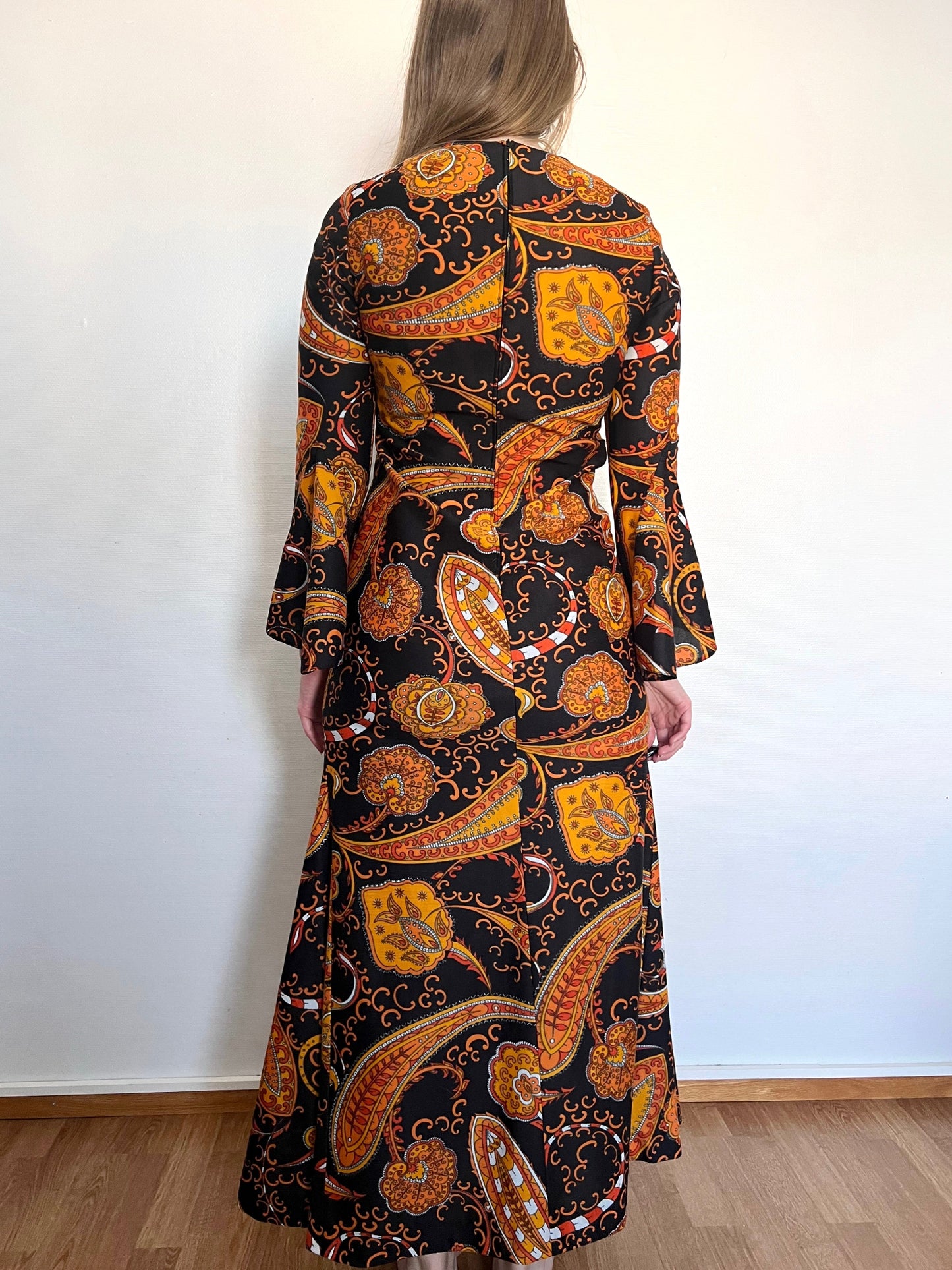 70s paisley pattern and wide sleeves dress, Size S