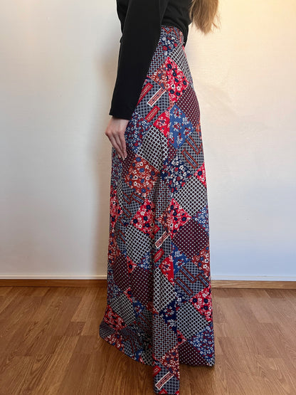 60s/70s red  patchwork pattern skirt, Size S