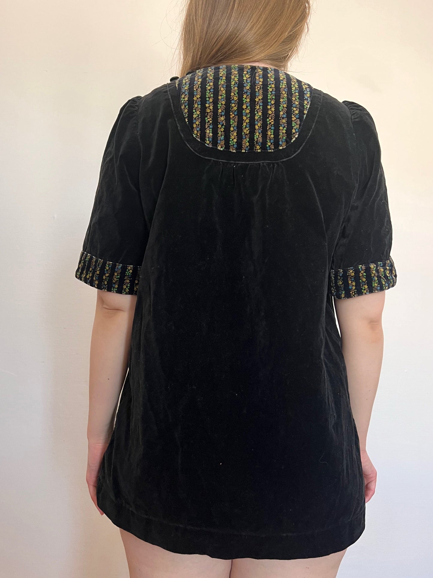 70s black velvet mini dress, Size M