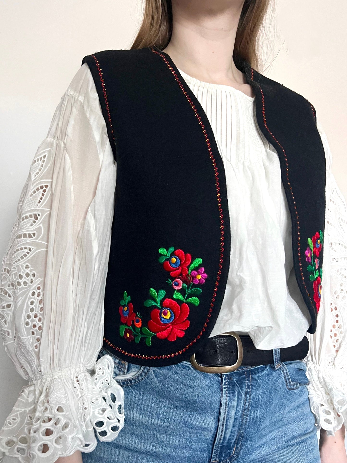 70s Hungarian Matyo felted black vest with embroidered flowers, Size M