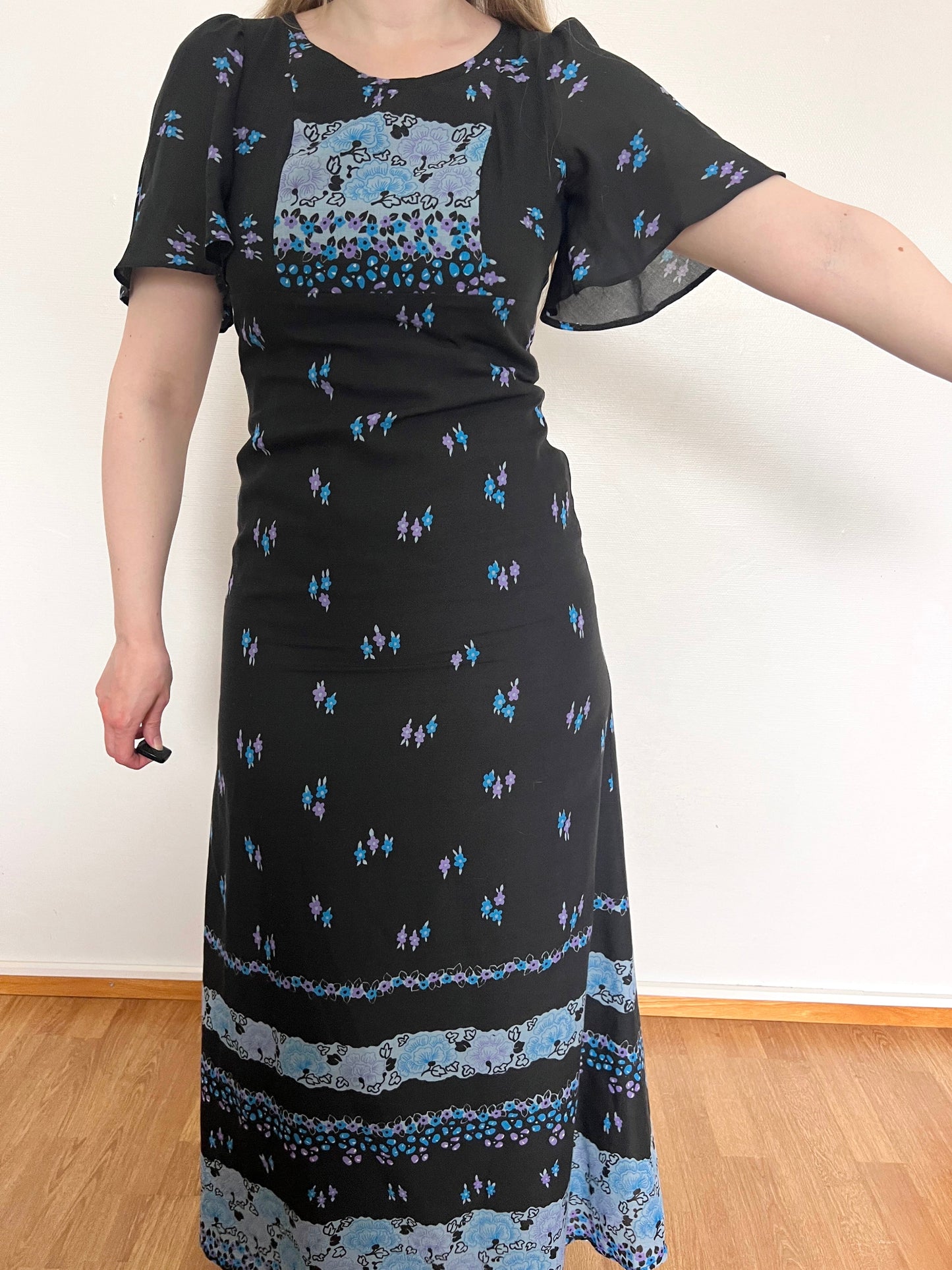 70s black and blue flutter sleeves maxi dress, Size XS