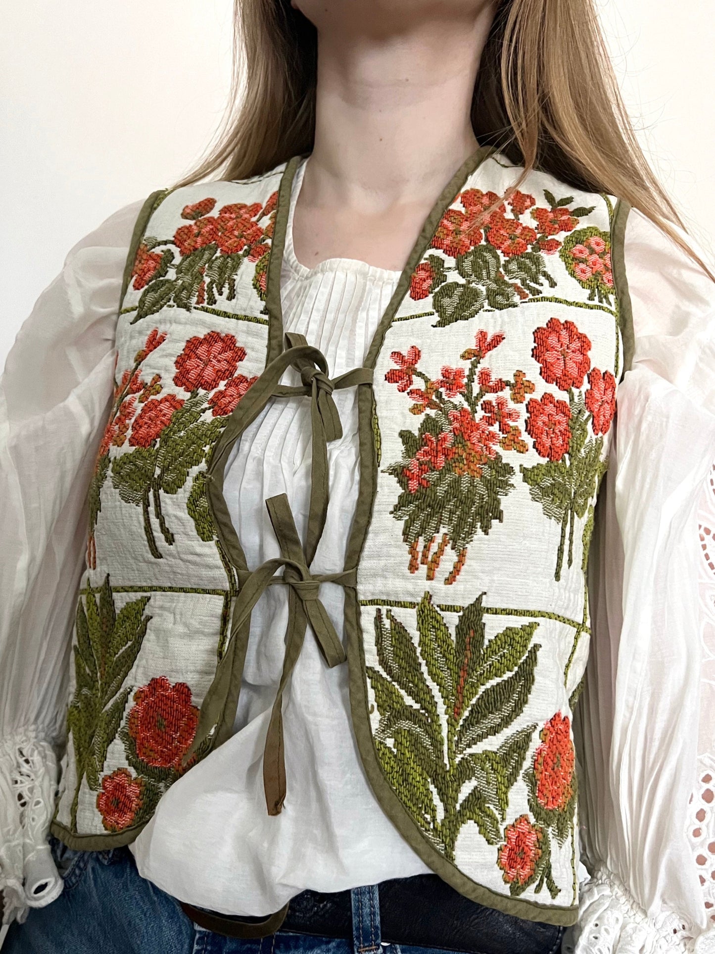 60s quilted floral vest, Size S-M