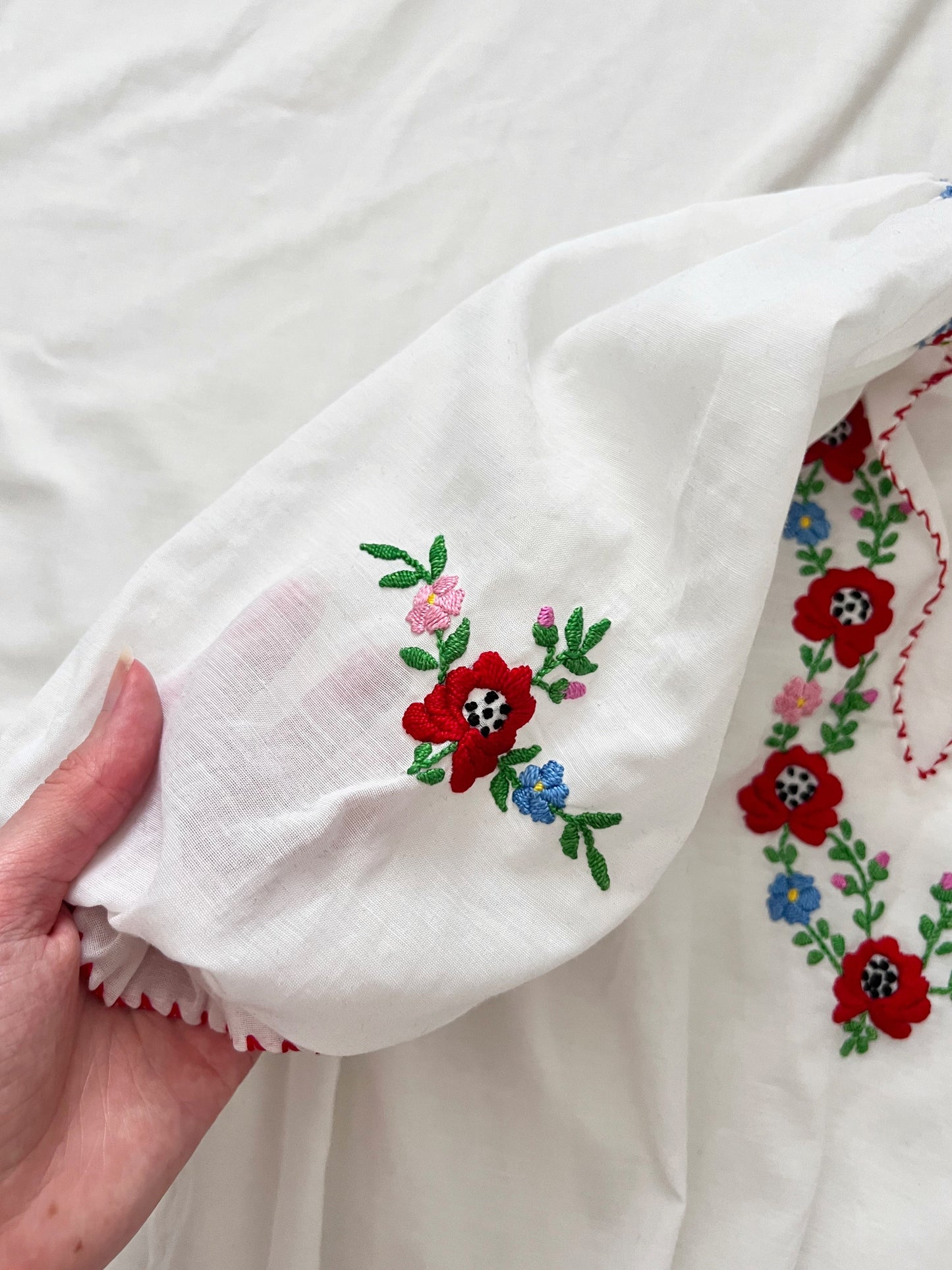 70s Hungarian floral top, Size M-L