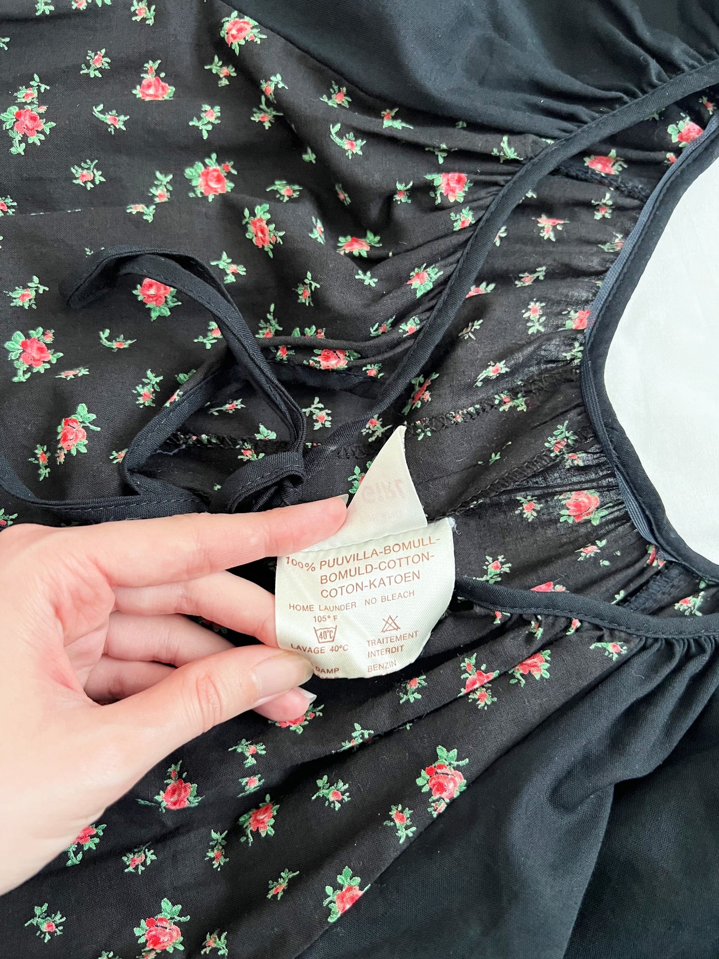 70s 100% cotton black floral dress, Size S-M