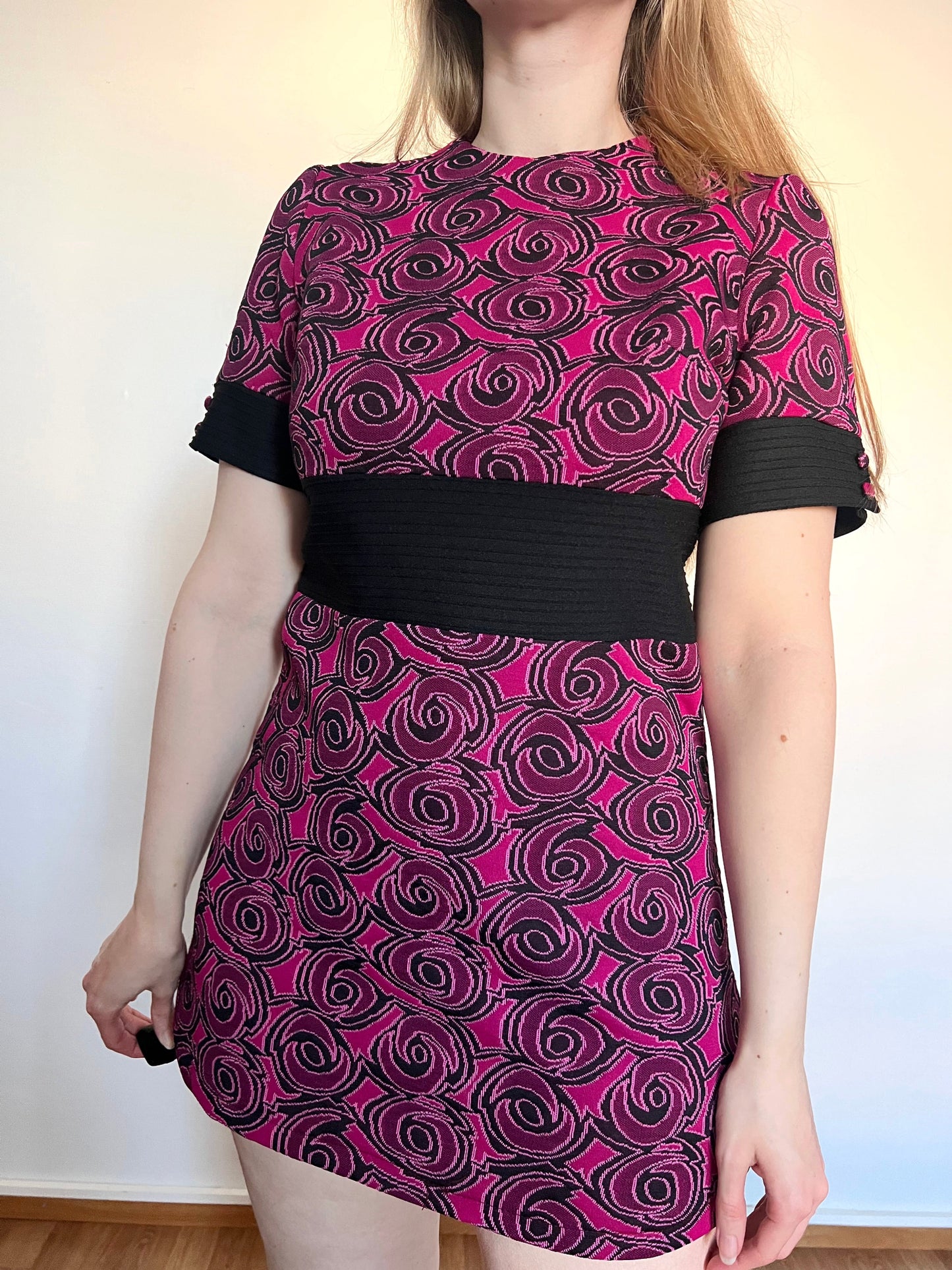 60s bold pattern mini dress, Size S