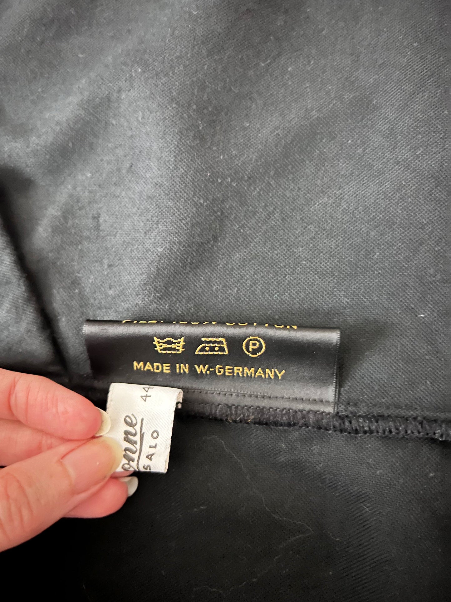 70s black velvet vest, Size XL