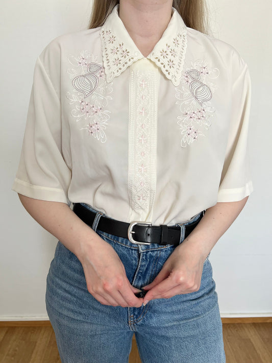 White button up t-shirt, Size XL