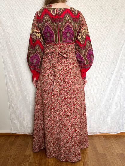 70s red floral Medieval revival maxi dress, Size S-M