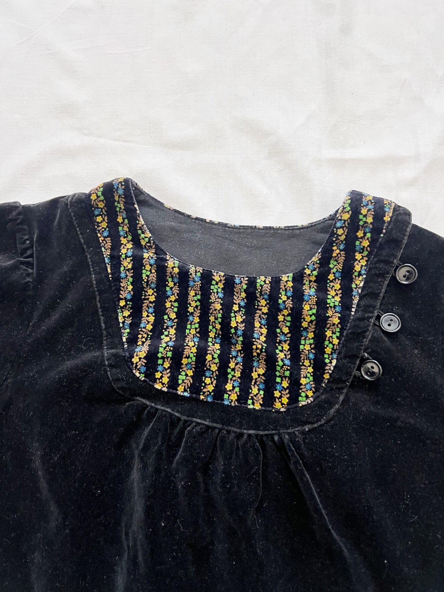 70s black velvet mini dress, Size M
