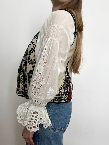 50s/60s Romanian embroidered vest, Size M