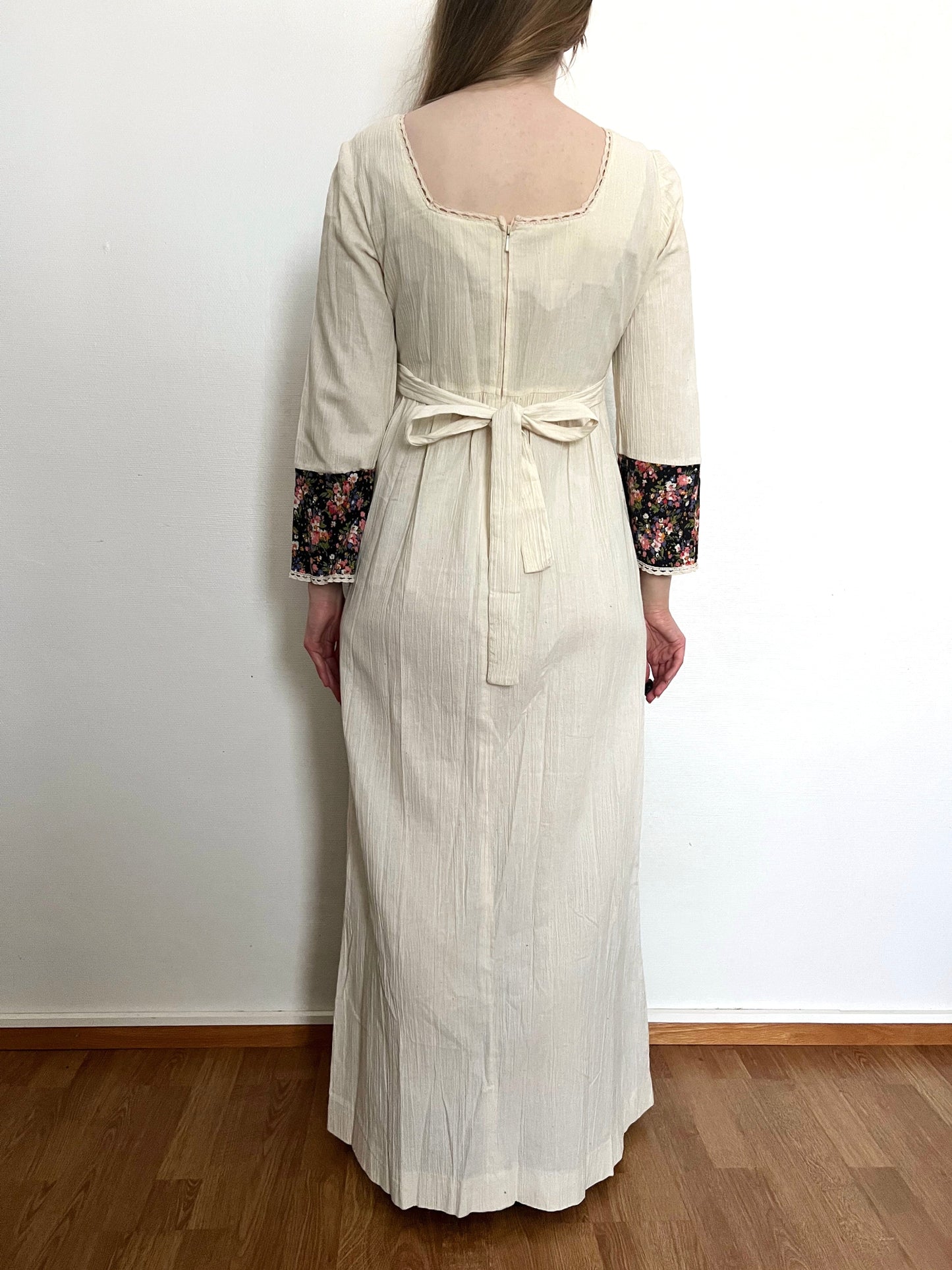 70s cotton cream and floral maxi dress, Size S