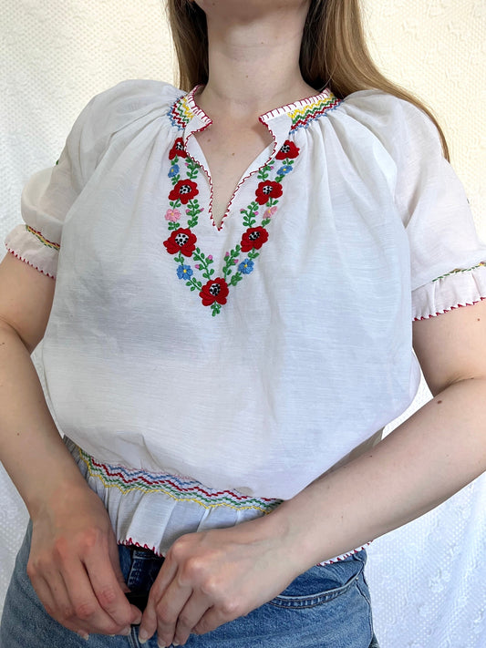 70s Hungarian floral top, Size M-L