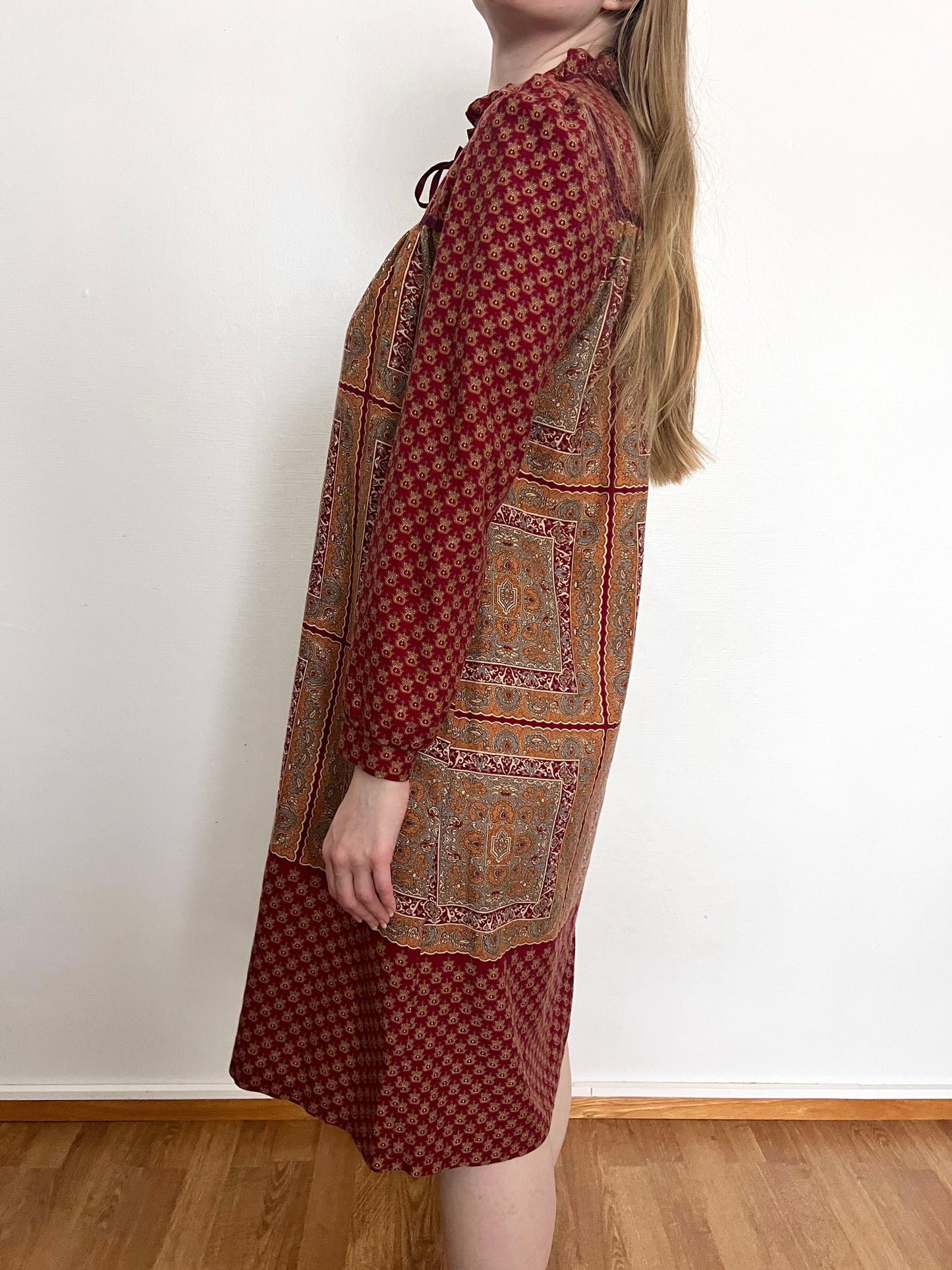 70s burgundy prairie dress, Size S