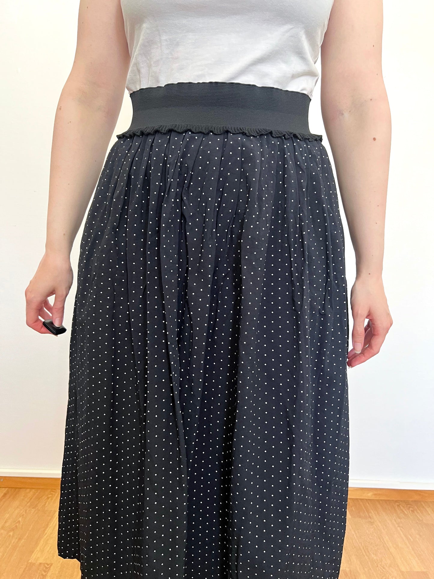 70s black and white polka dot skirt, Size S