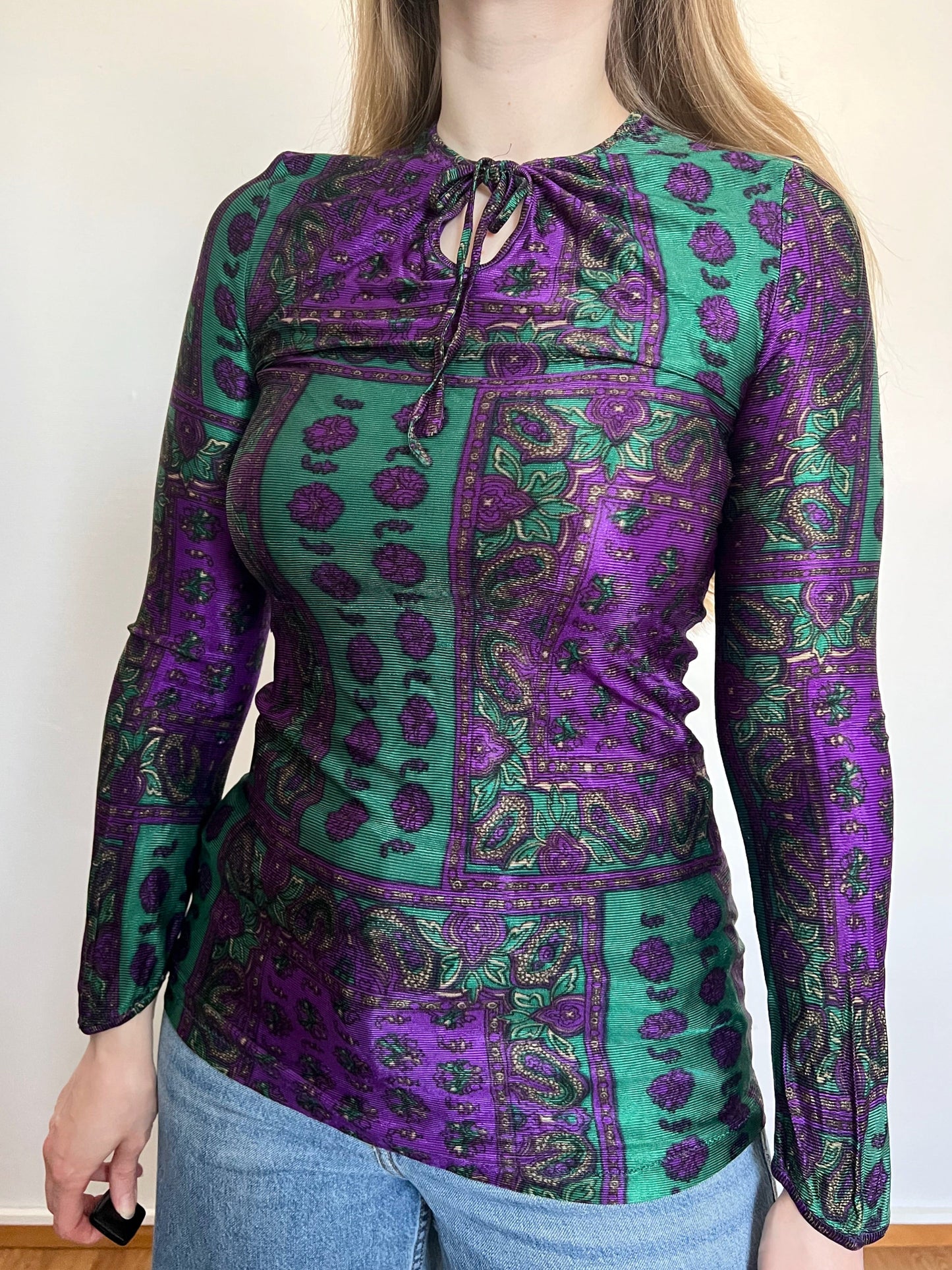 60s green and purple paisley top, Size XS