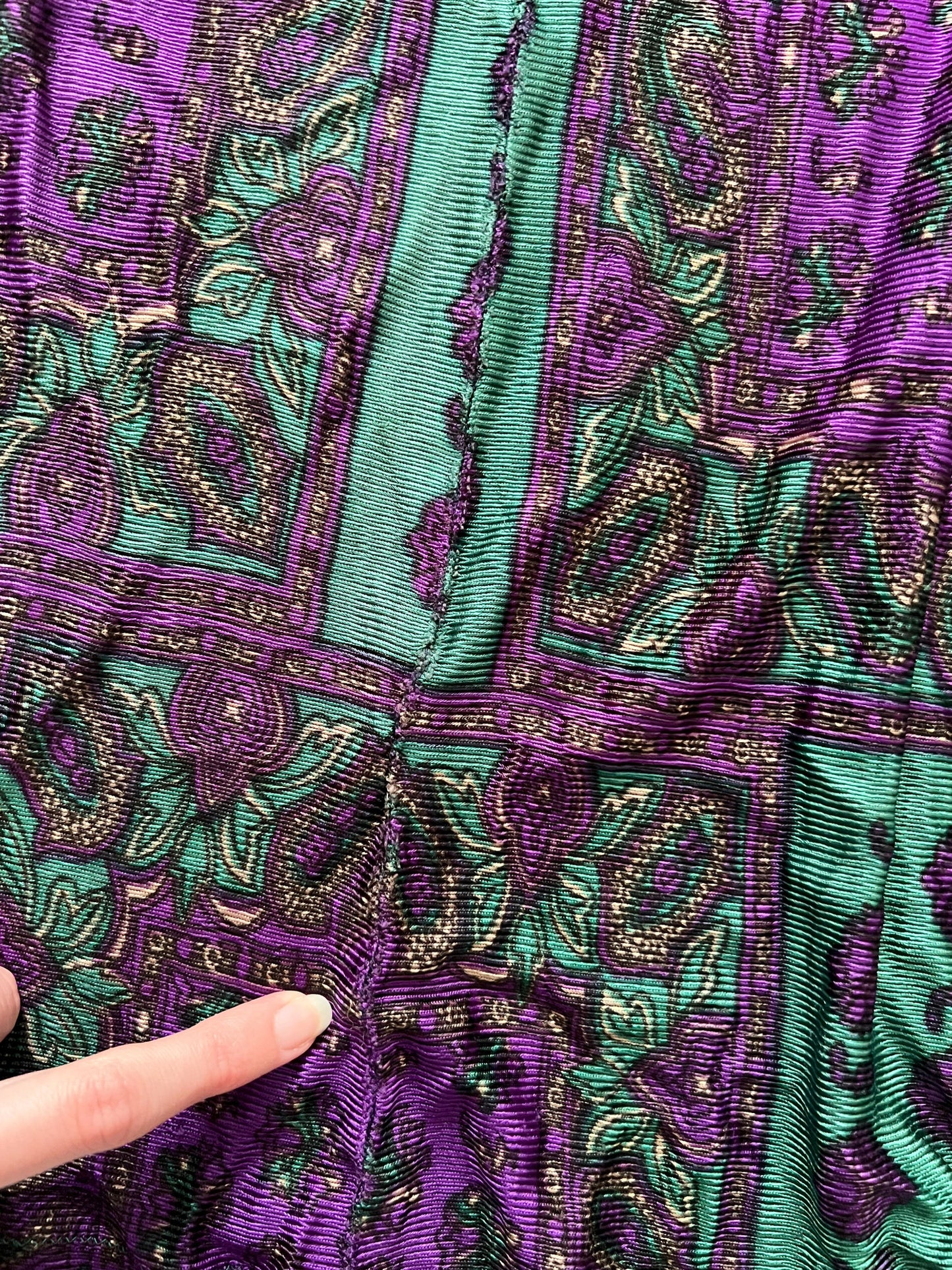 60s green and purple paisley top, Size XS