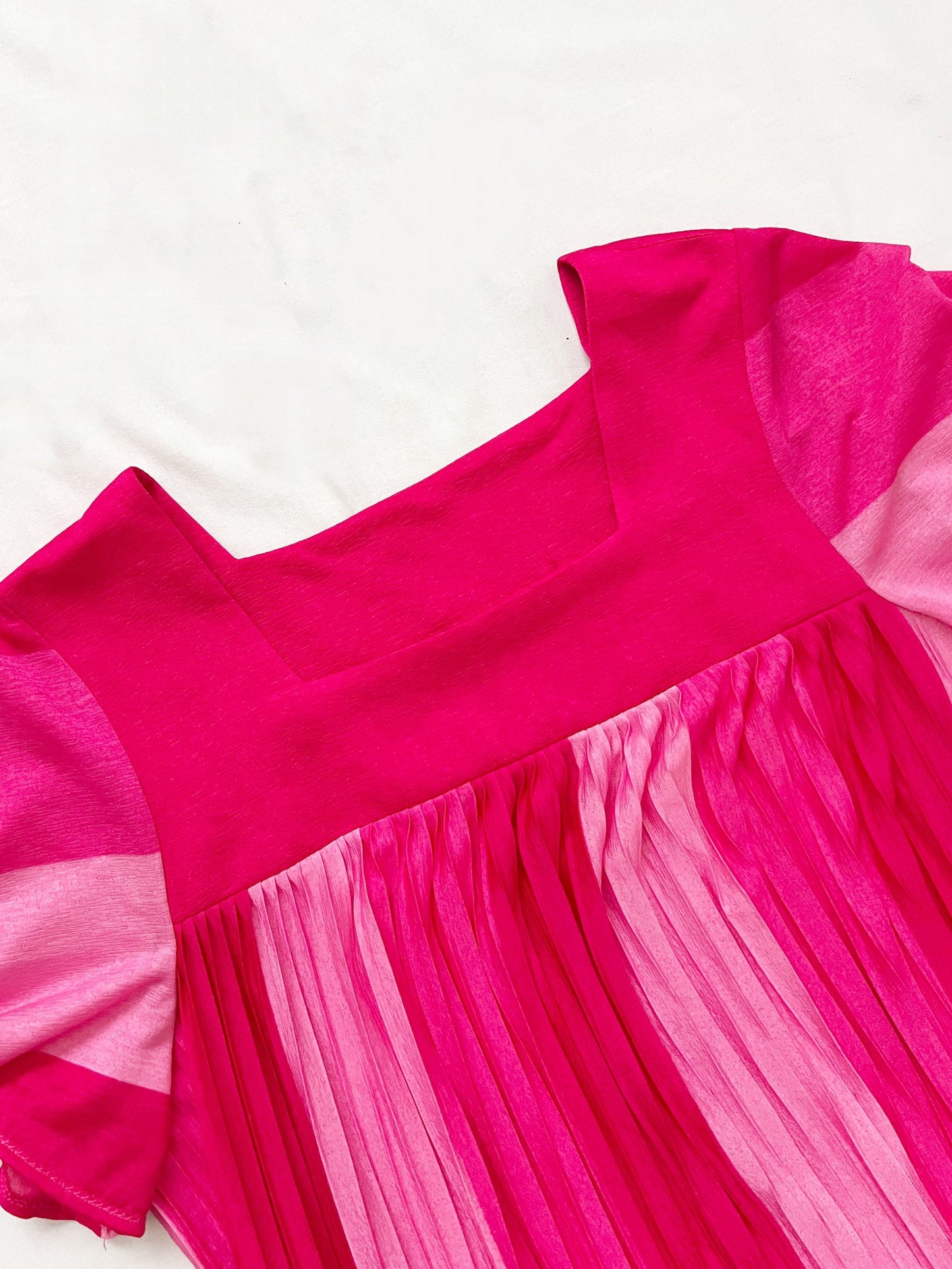 Sheer pleated pink dress, Size L