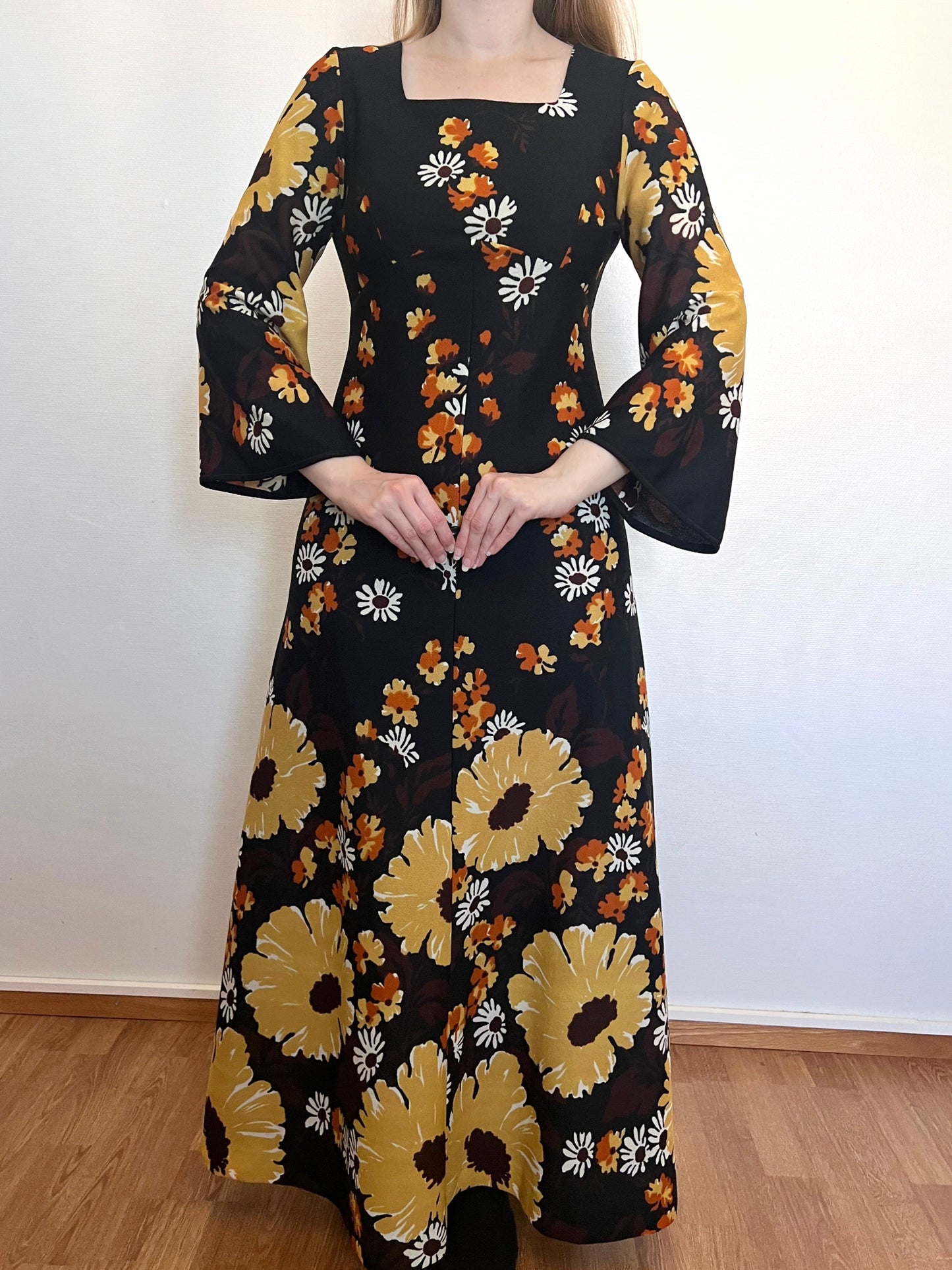 Floral flared sleeves maxi dress, Size S