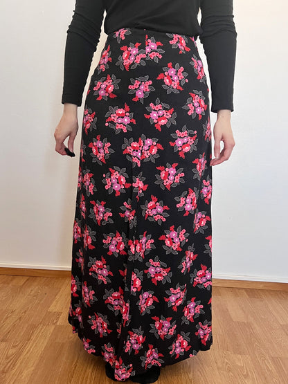 70s black and pink flower skirt, Size XS-S