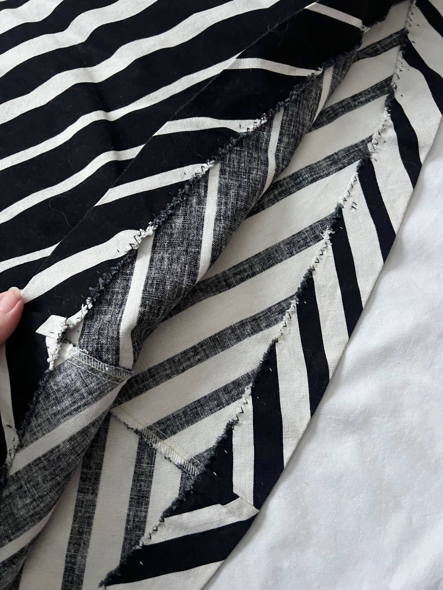 70s black and white striped skirt, Size XS-S